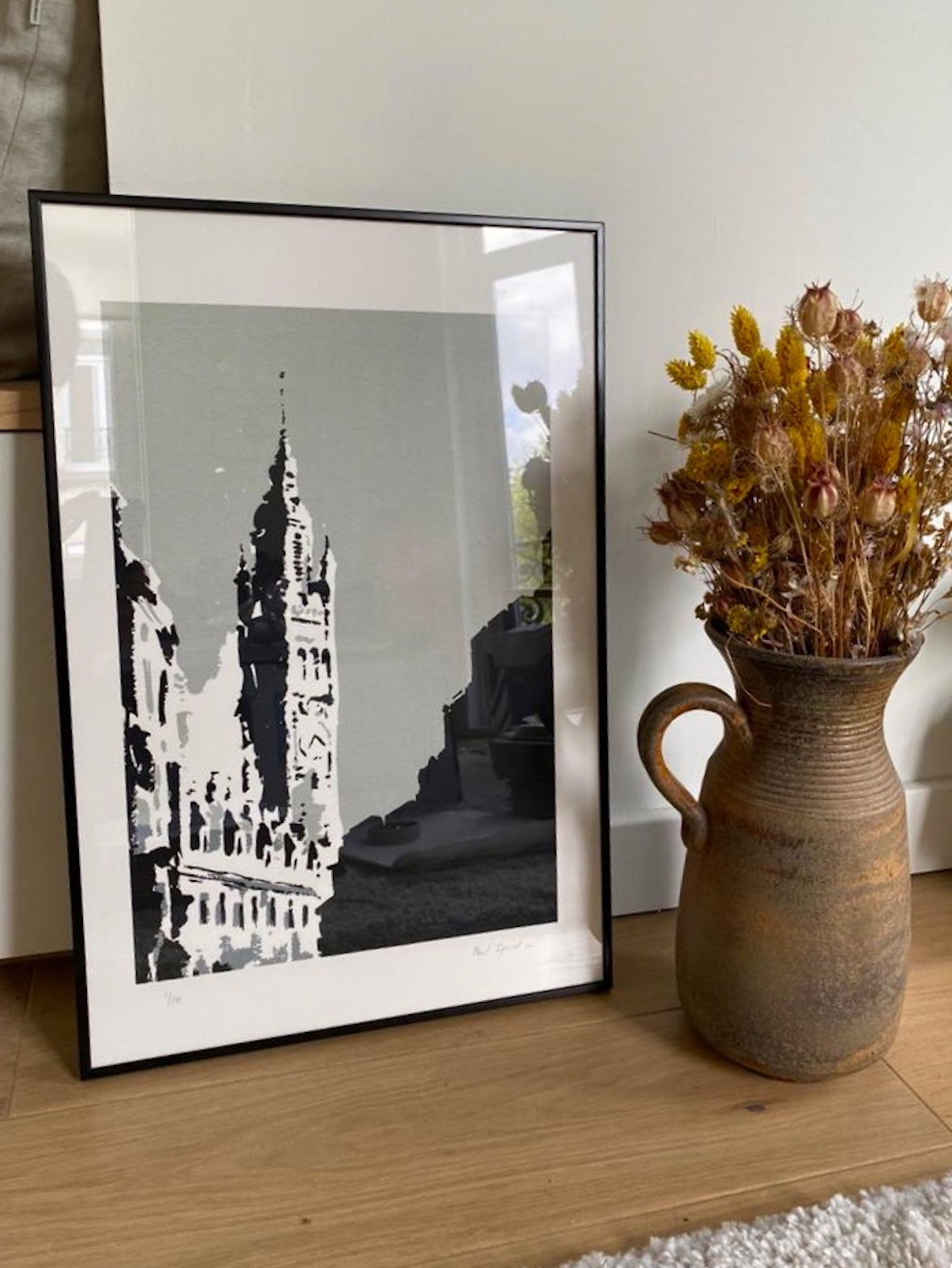 Sérigraphie encadrée du beffroi de Lille en noir et blanc 