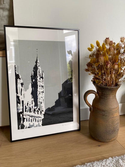 Sérigraphie encadrée du beffroi de Lille en noir et blanc 